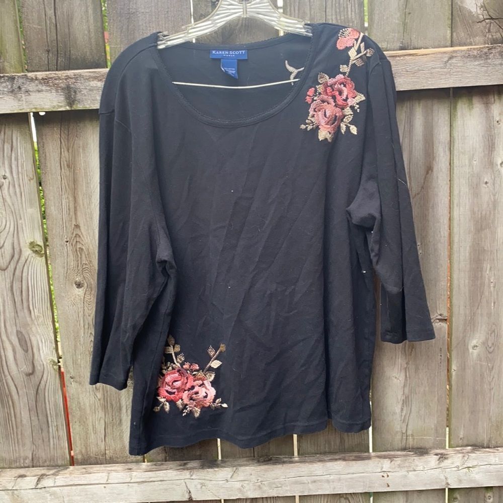 Karen Scott Floral top sz. 1X